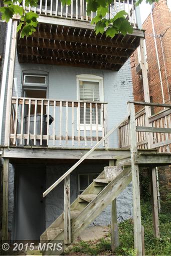 533 41st St E, Baltimore, MD 21218 photo 1
