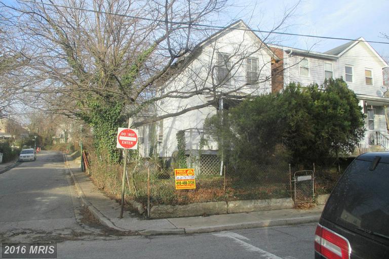 900 30th St E, Baltimore, MD 21218 photo 1