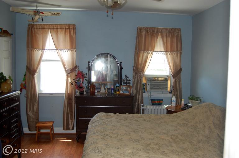 22 Ridge Rd, Catonsville, MD 21228 photo 1