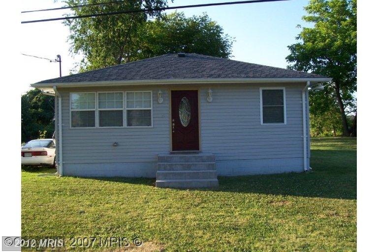 8208 Diamond Point Rd, Baltimore, MD 21224 photo 1