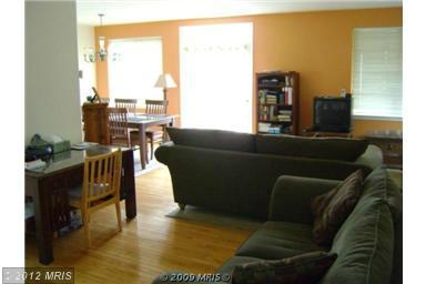 103 Mariners Point Dr, Middle River, MD 21220 photo 1