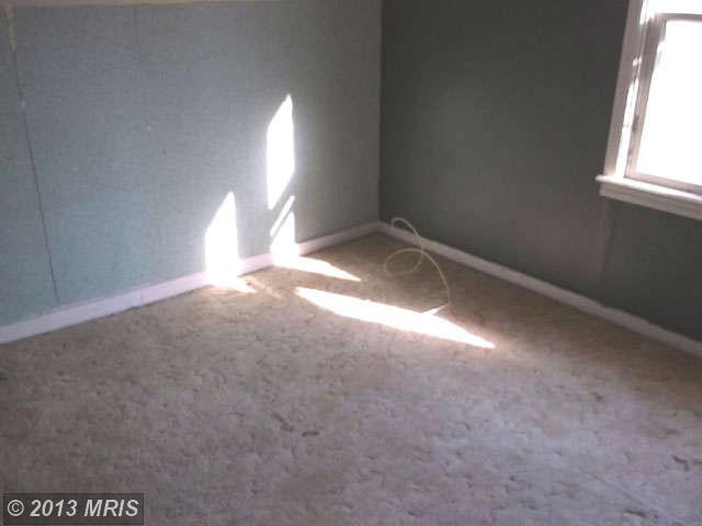 7619 N Point Rd, Sparrows Point, MD 21219 photo 1