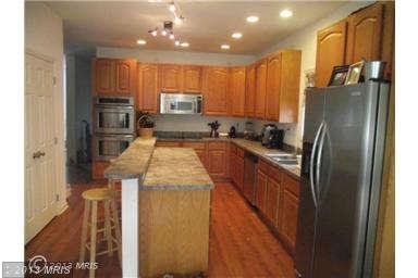 722 Nollmeyer Rd, Middle River, MD 21220 photo 1
