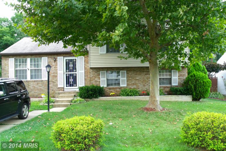 55 Yew Rd, Essex, MD 21221 photo 1