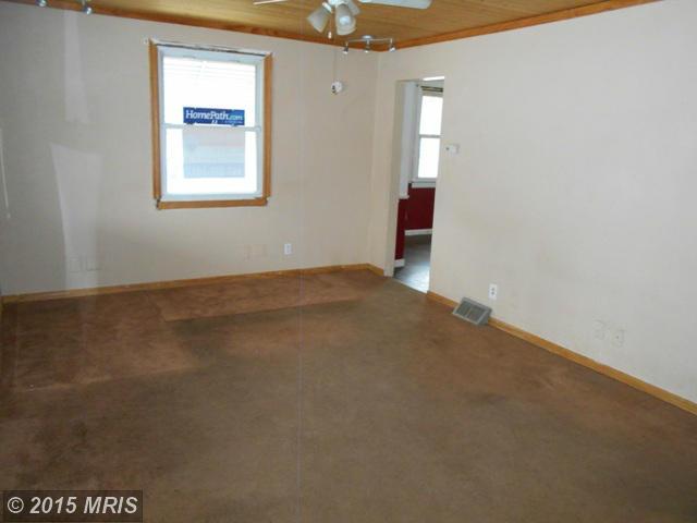 8125 Longpoint Rd, Dundalk, MD 21222 photo 1