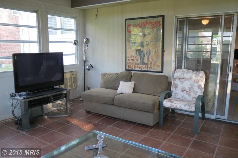 2504 Lightfoot Dr, Baltimore, MD 21209 photo 1