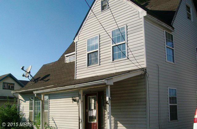 6702 Point Rd N, Sparrows Point, MD 21219 photo 1