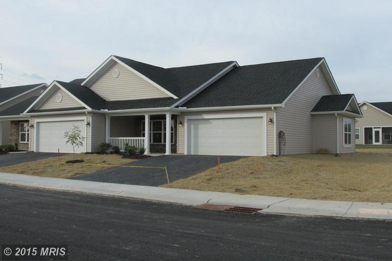 16 Chalcot Dr, Falling Waters, WV 25419 photo 1