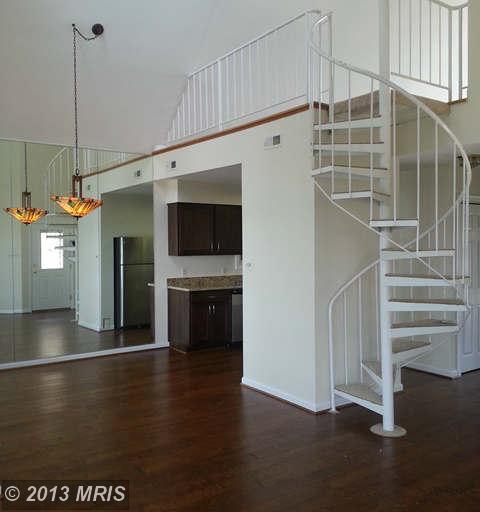33 Charles St #2, Solomons, MD 20688 photo 1