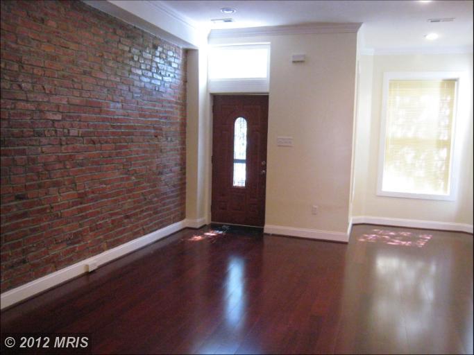822 9th St NE, Washington, DC 20002 photo 1