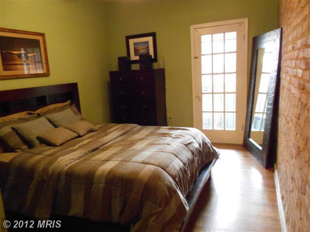 334 10th St NE, Washington, DC 20002 photo 1