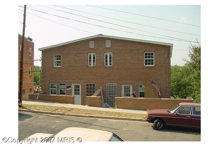 562 49th Pl NE, Washington, DC 20019 photo 1