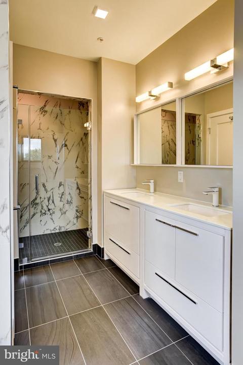 1345 K St SE #PH2, Washington, DC 20003 photo 13