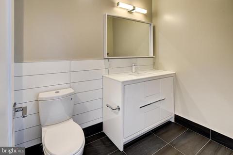 1345 K St SE #PH2, Washington, DC 20003 photo 22