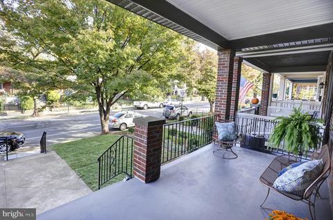 318 17th St NE, Washington, DC 20002 photo 2