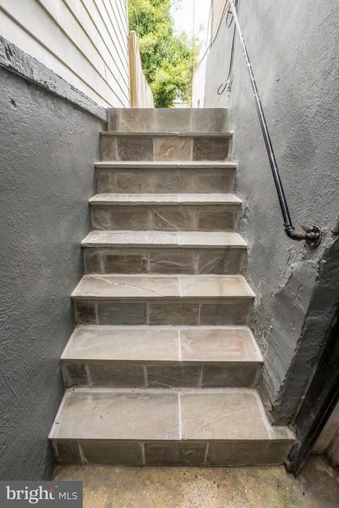 411 6th St SE, Washington, DC 20003 photo 19