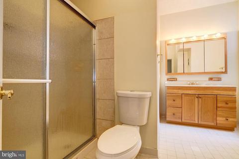 411 6th St SE, Washington, DC 20003 photo 6
