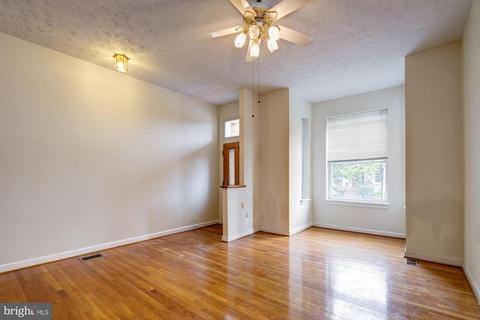 411 6th St SE, Washington, DC 20003 photo 2