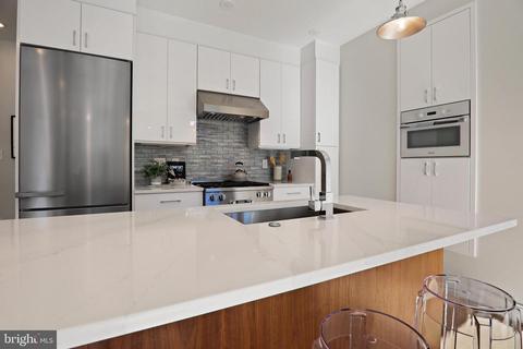 824 13th St NE #2, Washington, DC 20002 photo 2