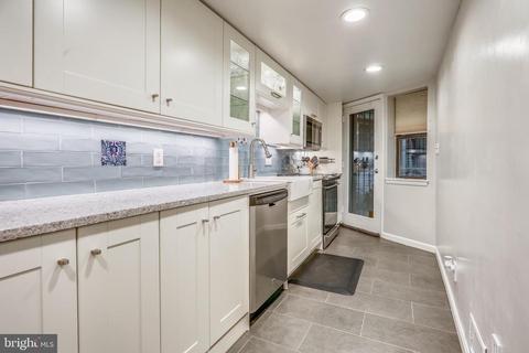 1200 E Capitol St NE #1, Washington, DC 20002 photo 8