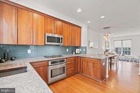 349 L St SE, Washington, DC 20003 photo 3