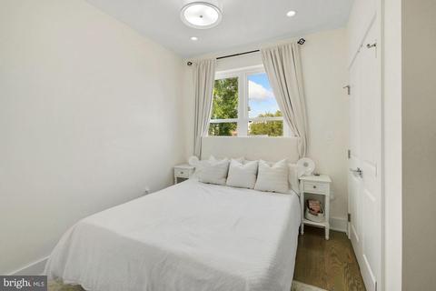 1663 Gales St NE #2, Washington, DC 20002 photo 11