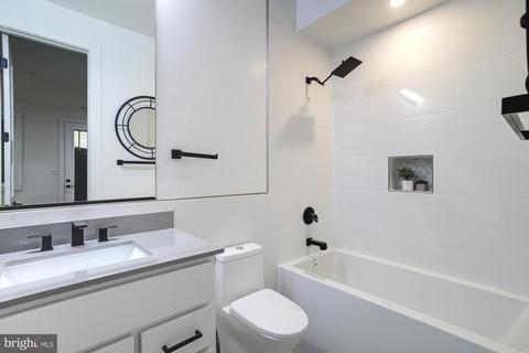 802 L St NE #1, Washington, DC 20002 photo 17