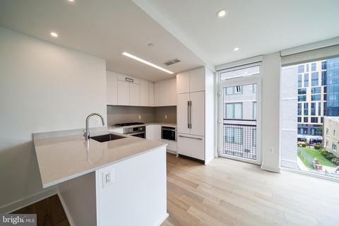 37 L St SE #507, Washington, DC 20003 photo 4