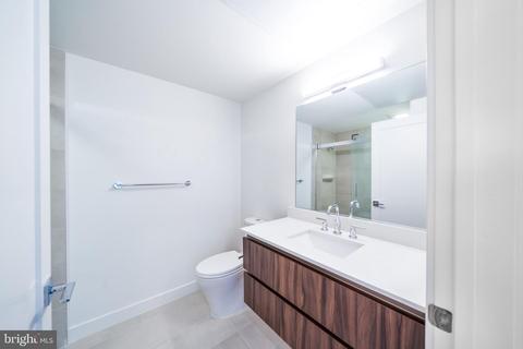 37 L St SE #507, Washington, DC 20003 photo 9