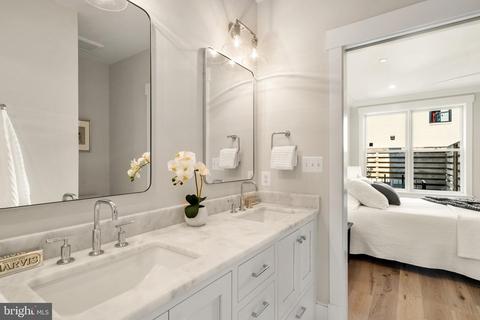 1330 K St SE #1, Washington, DC 20003 photo 16