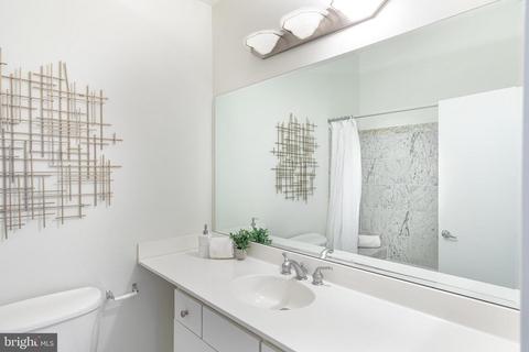 2363 Champlain St NW #A, Washington, DC 20009 photo 23