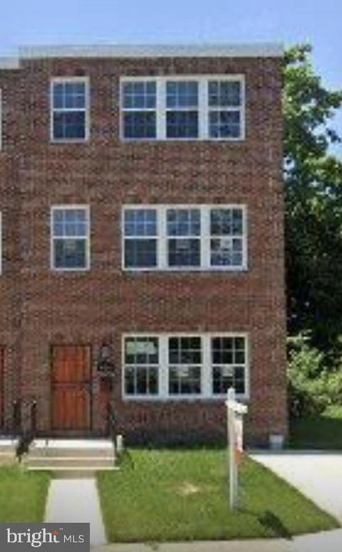822 Eastern Ave NE, Washington, DC 20019 photo 1