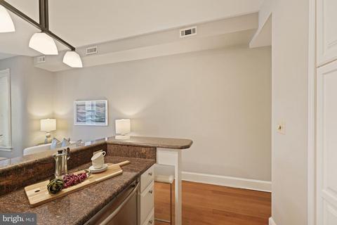 313 6th St SE #2, Washington, DC 20003 photo 11