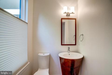2360 Champlain St NW #1-2, Washington, DC 20009 photo 6