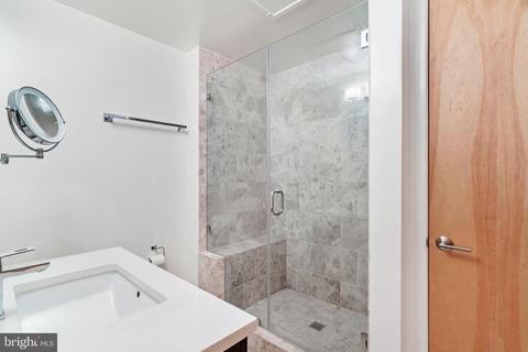 2360 Champlain St NW #1-2, Washington, DC 20009 photo 12