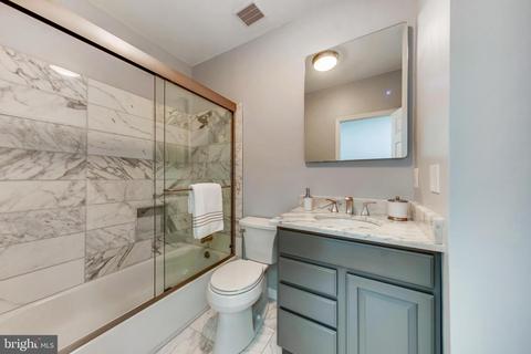 707 NE 8th St NE, Washington, DC 20002 photo 19