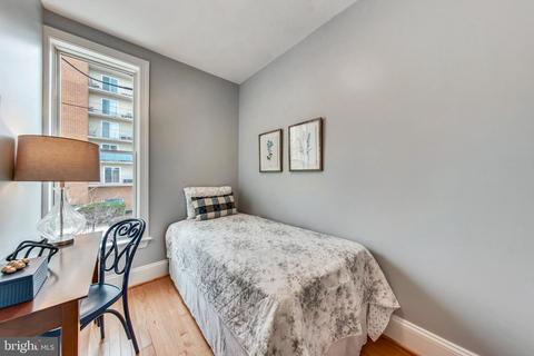 707 NE 8th St NE, Washington, DC 20002 photo 23