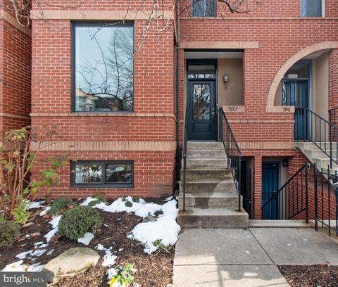 707 NE 8th St NE, Washington, DC 20002 photo 2
