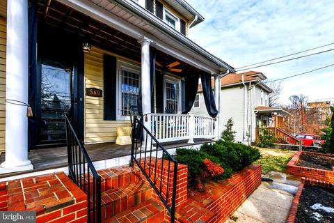 560 48th Pl NE, Washington, DC 20019 photo 1