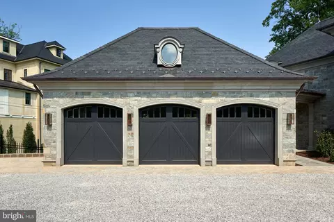 2425 Foxhall Rd NW, Washington, DC 20007 photo 18