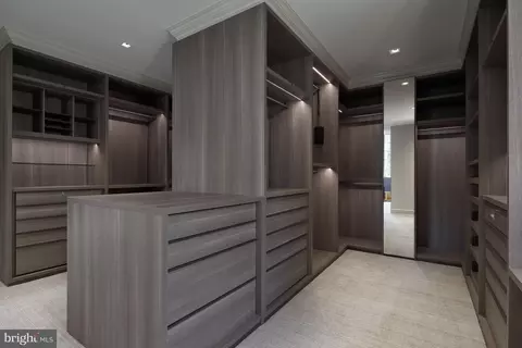 2425 Foxhall Rd NW, Washington, DC 20007 photo 27