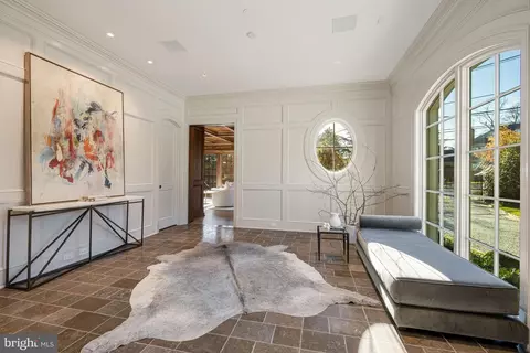 2425 Foxhall Rd NW, Washington, DC 20007 photo 7