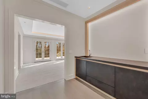 2425 Foxhall Rd NW, Washington, DC 20007 photo 24