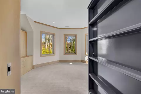 2425 Foxhall Rd NW, Washington, DC 20007 photo 38