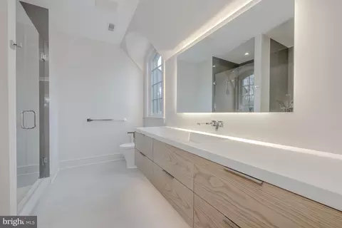 2425 Foxhall Rd NW, Washington, DC 20007 photo 35
