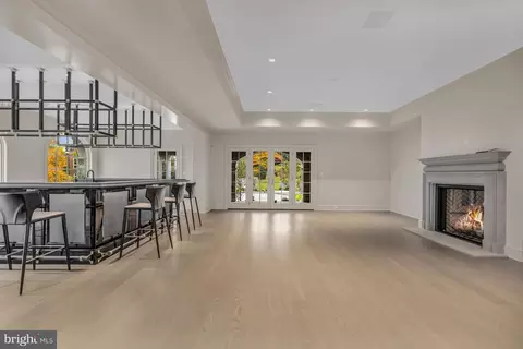 2425 Foxhall Rd NW, Washington, DC 20007 photo 49