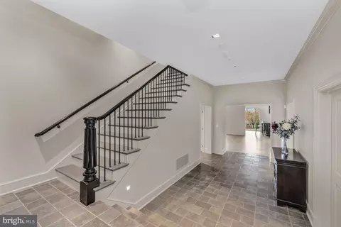 2425 Foxhall Rd NW, Washington, DC 20007 photo 44