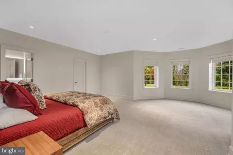 2425 Foxhall Rd NW, Washington, DC 20007 photo 55