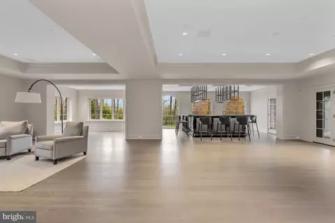 2425 Foxhall Rd NW, Washington, DC 20007 photo 48