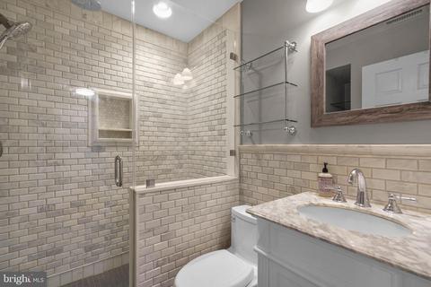 610 3rd St SE #6, Washington, DC 20003 photo 16